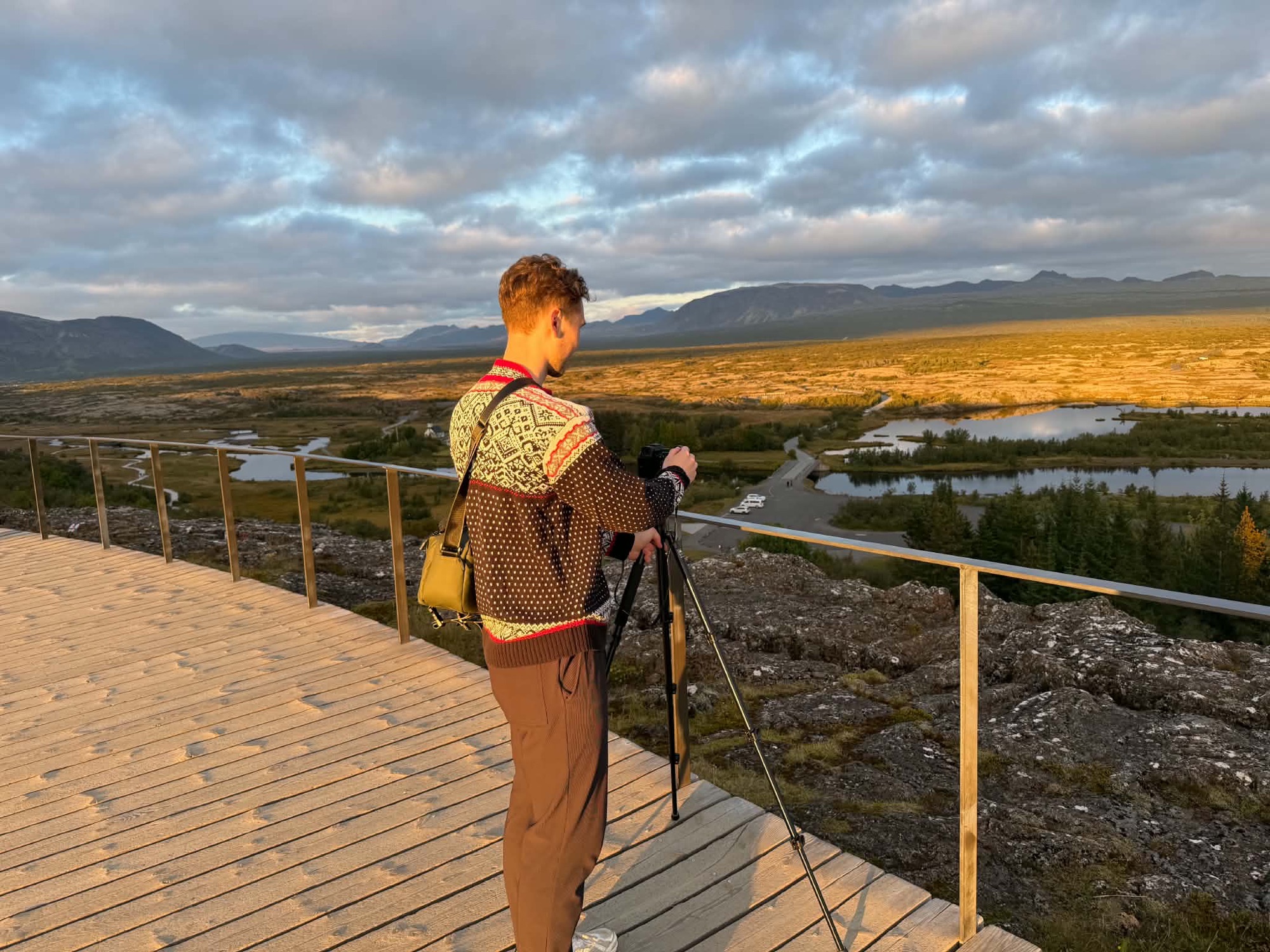 Þingvellir in evening gold